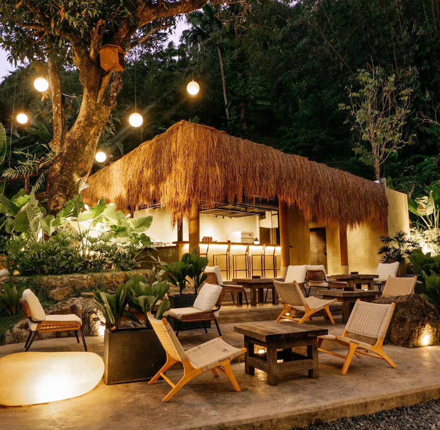 Utopia Bar & Cafe