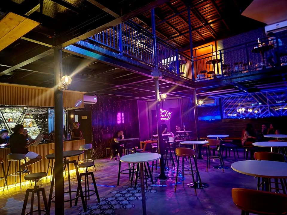 Elevate Bar and Lounge