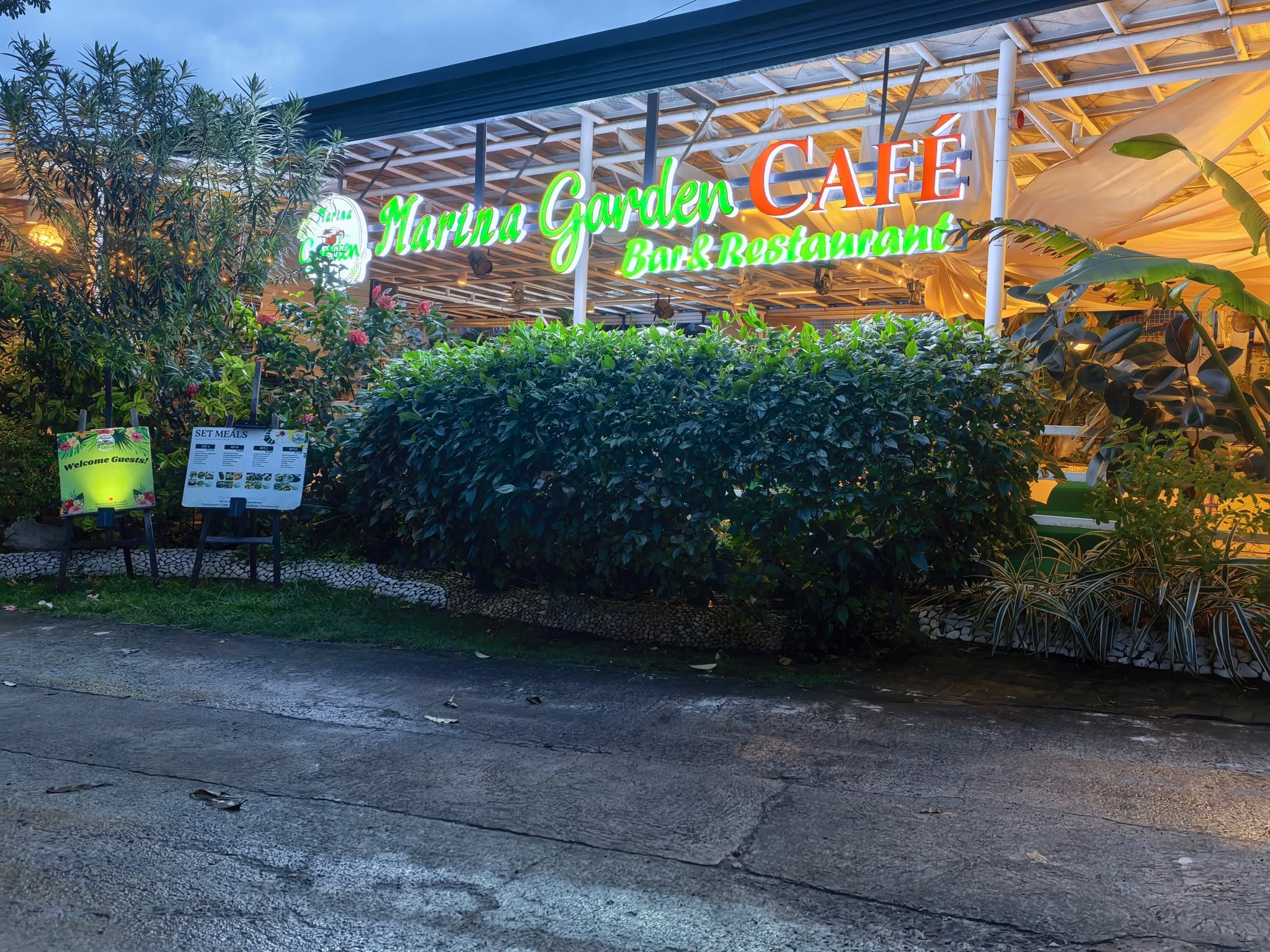 Marina Garden Café