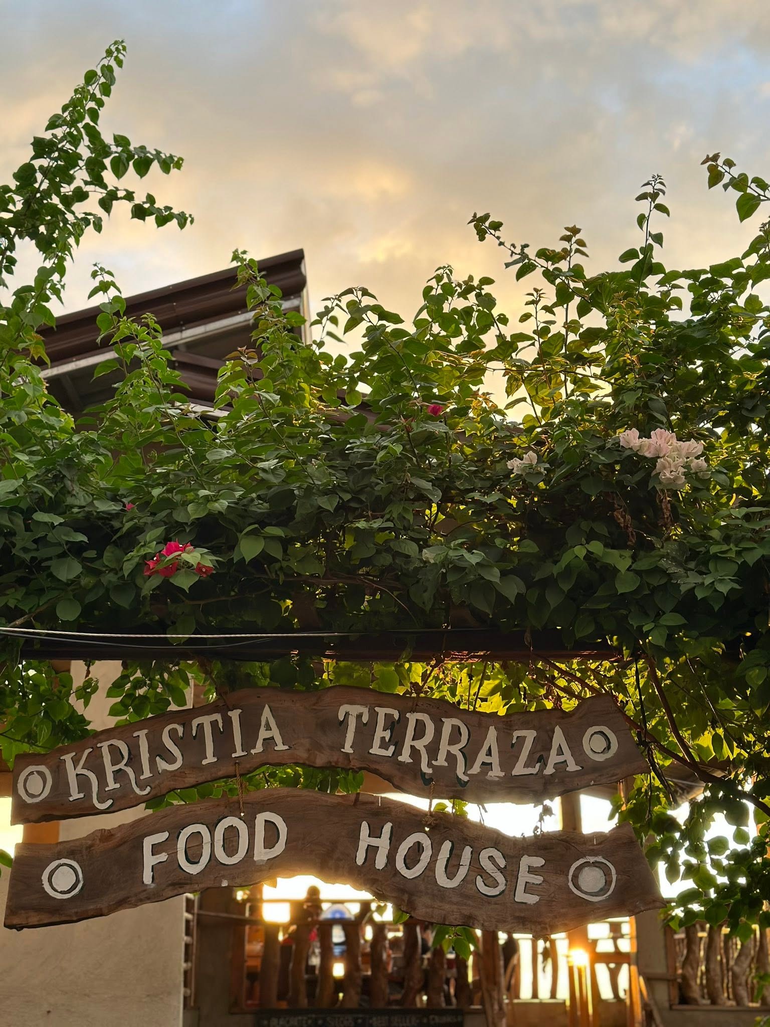 Kristia Terraza Food house