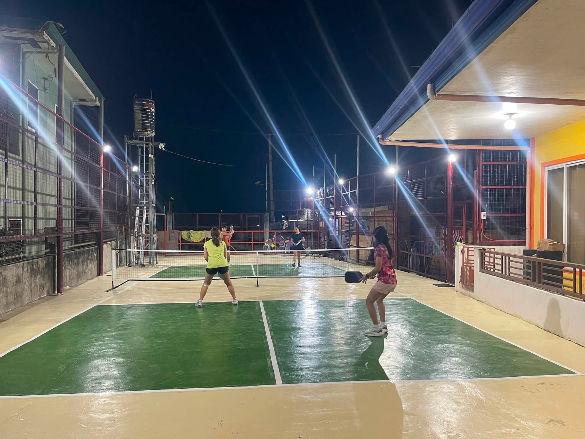 Offside Pickle Court